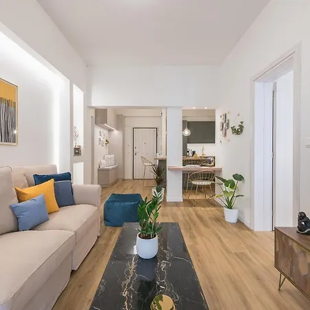 Apartment Chic And Comfort In Athens